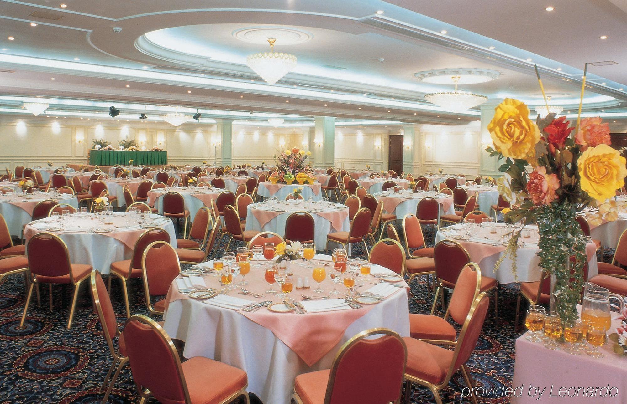 Holiday Inn Al Salam Jeddah Restaurant photo